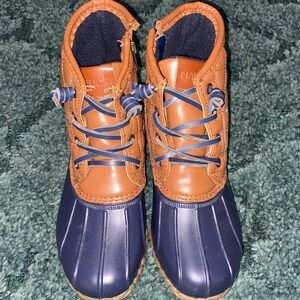 Nautica Two-Tone Outdoor Boots